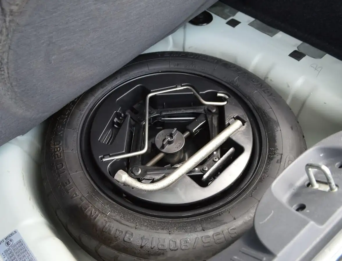 2015-fiat-500-12-lounge-ss-big-6