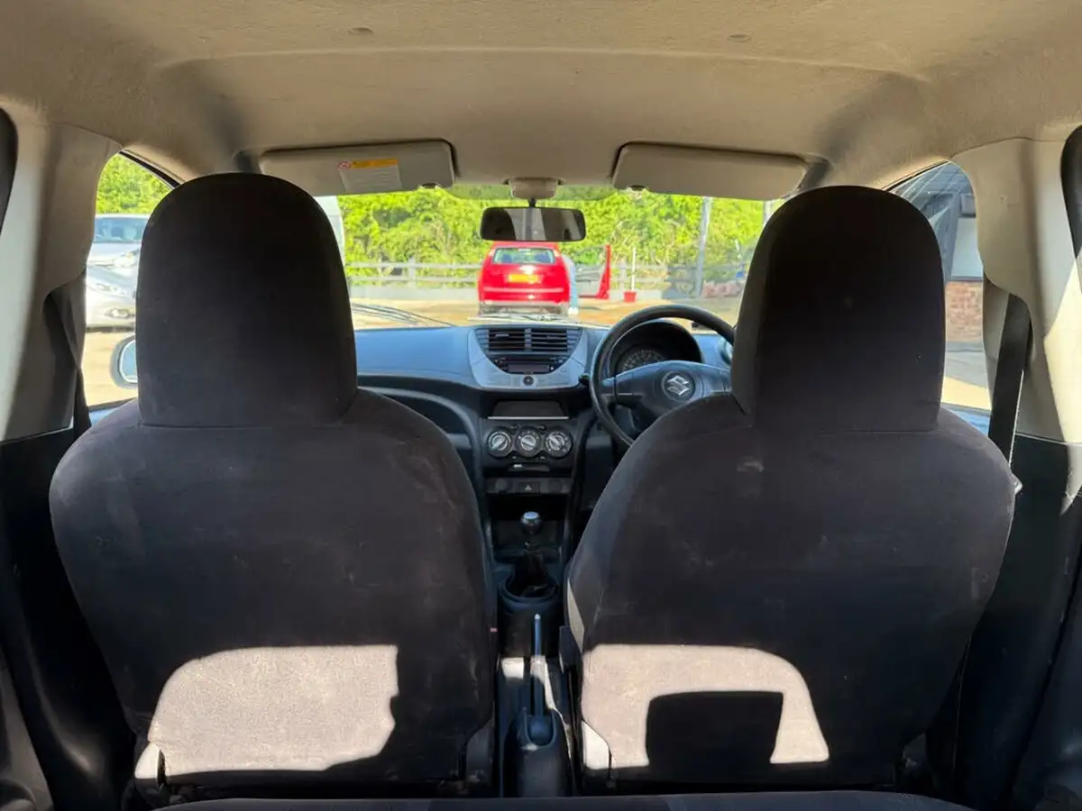 2013-suzuki-alto-10-sz-big-17