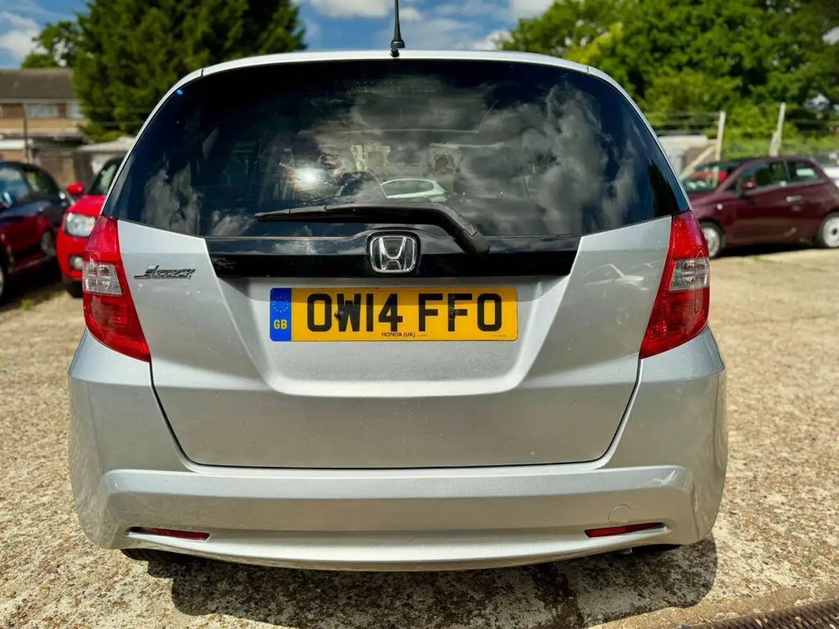2014-honda-jazz-14-ex-big-8