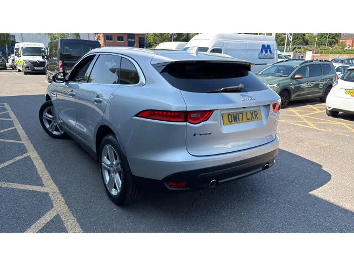 2017-jaguar-f-pace-30td-portfolio-big-52