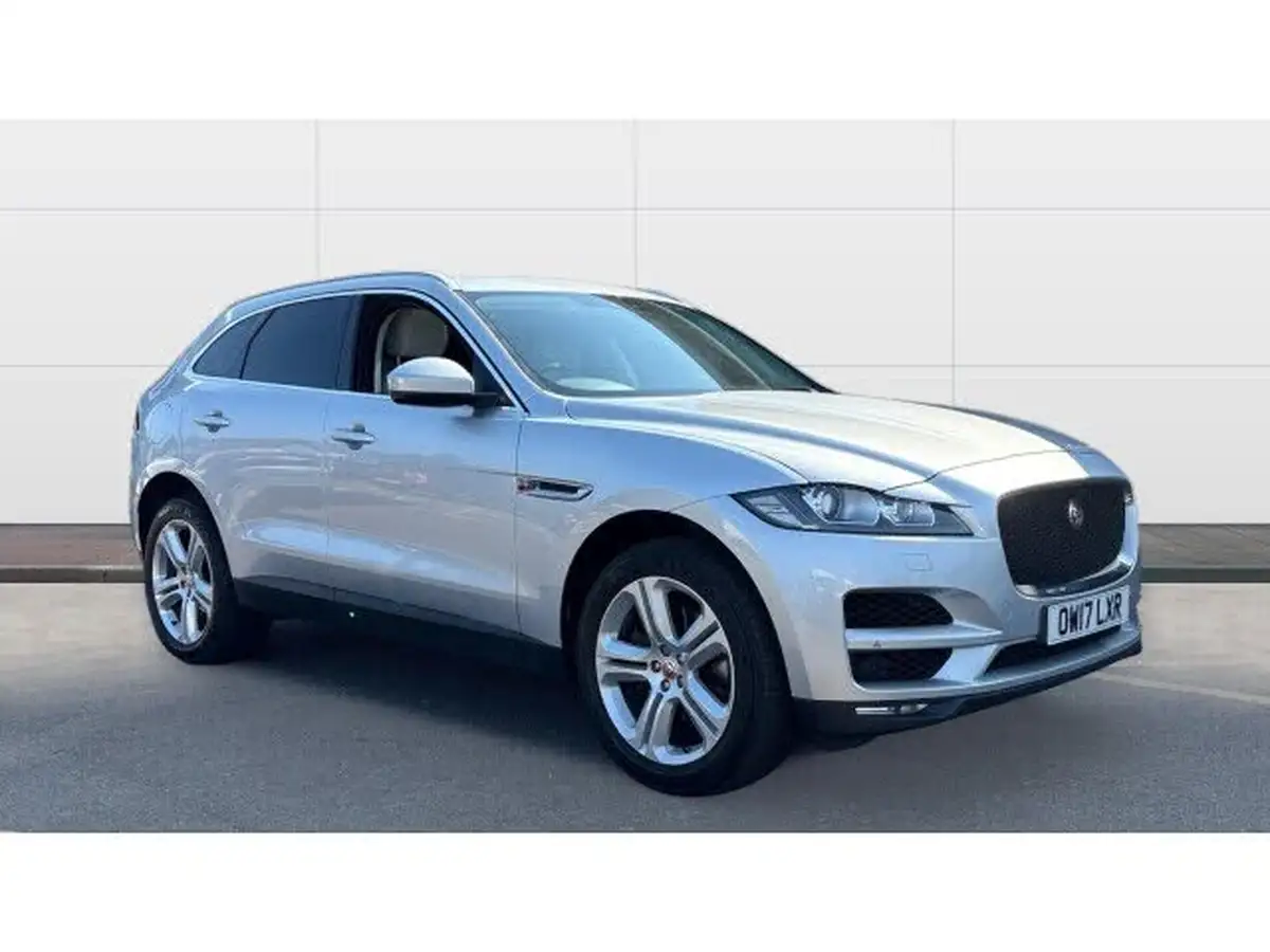 2017-jaguar-f-pace-30td-portfolio-big-0