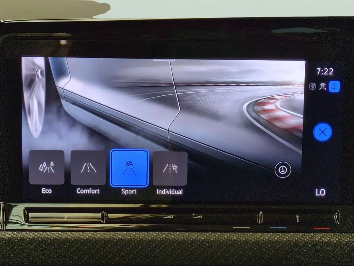 2023-volkswagen-golf-15-etsi-r-line-hatchback-big-17
