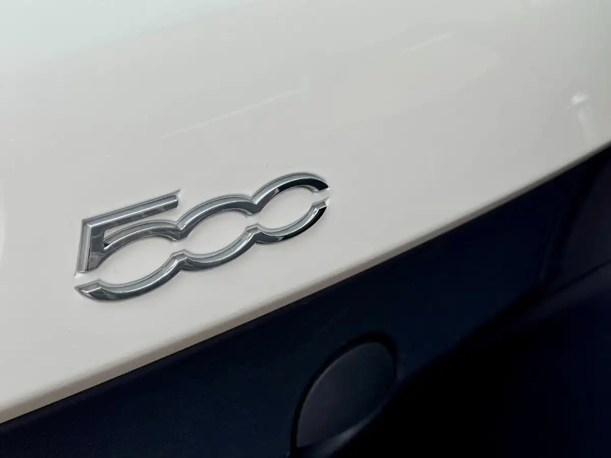 2016-fiat-500-12-lounge-big-25