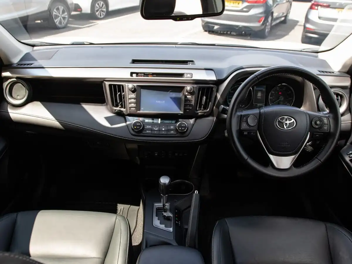 2016-toyota-rav4-25-vvt-i-excel-tss-navi-cvt-big-2