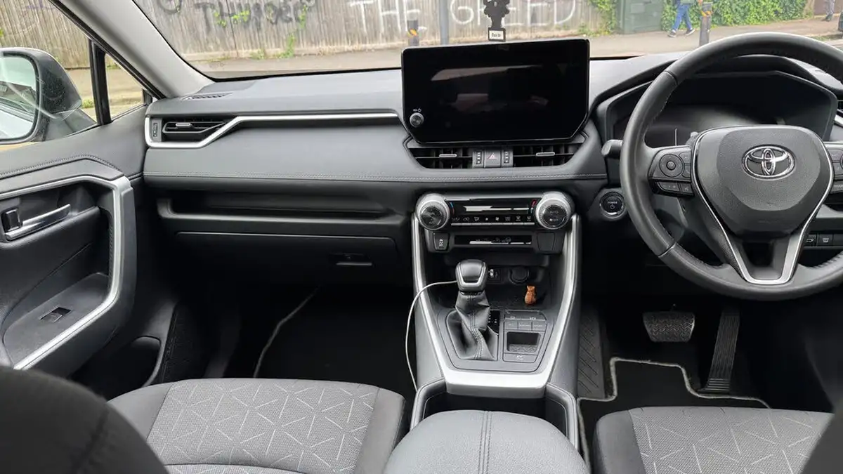 2023-toyota-rav4-25-vvt-i-design-215bhp-big-28