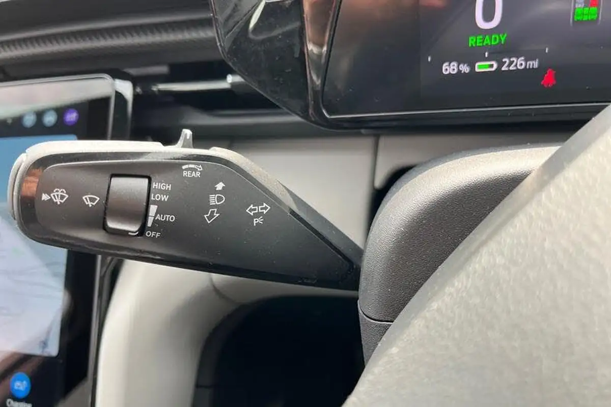 2024-ford-explorer-e-premium-286ps-77kwh-big-13