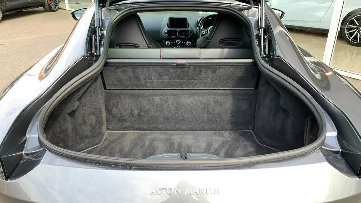 2019-aston-martin-vantage-40-v8-vantage-big-24