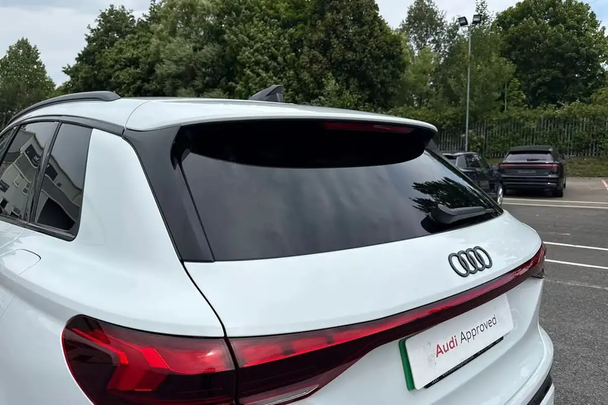 2025-audi-q6-e-tron-e-edition-1-326ps-performance-suv-auto-big-36
