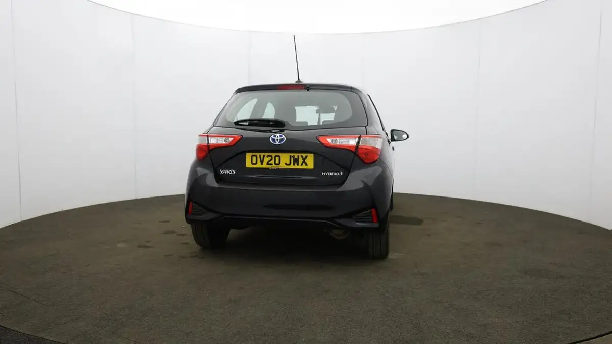 2020-toyota-yaris-15-vvt-i-icon-tech-98bhp-hybrid-1497cc-e-cvt-big-62