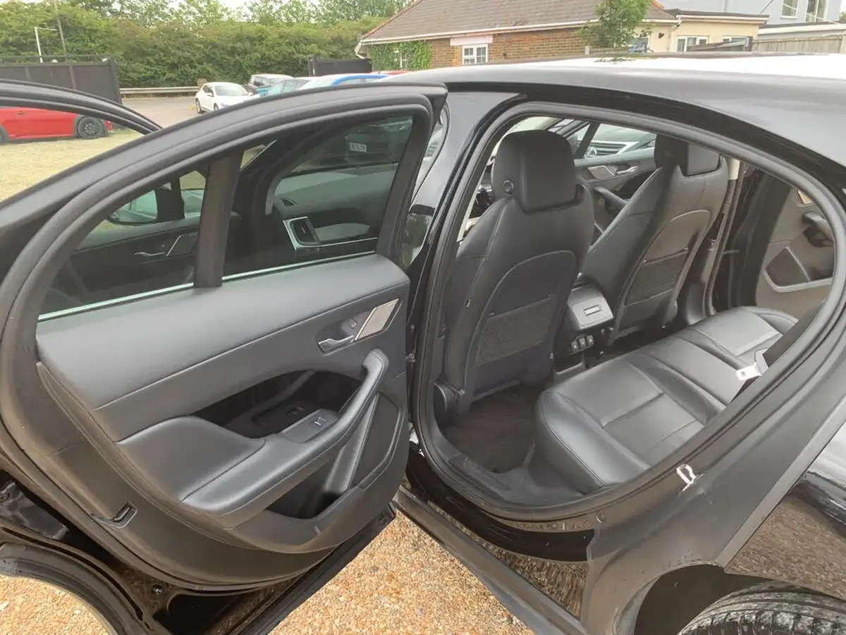 2019-jaguar-i-pace-ev400-s-big-47