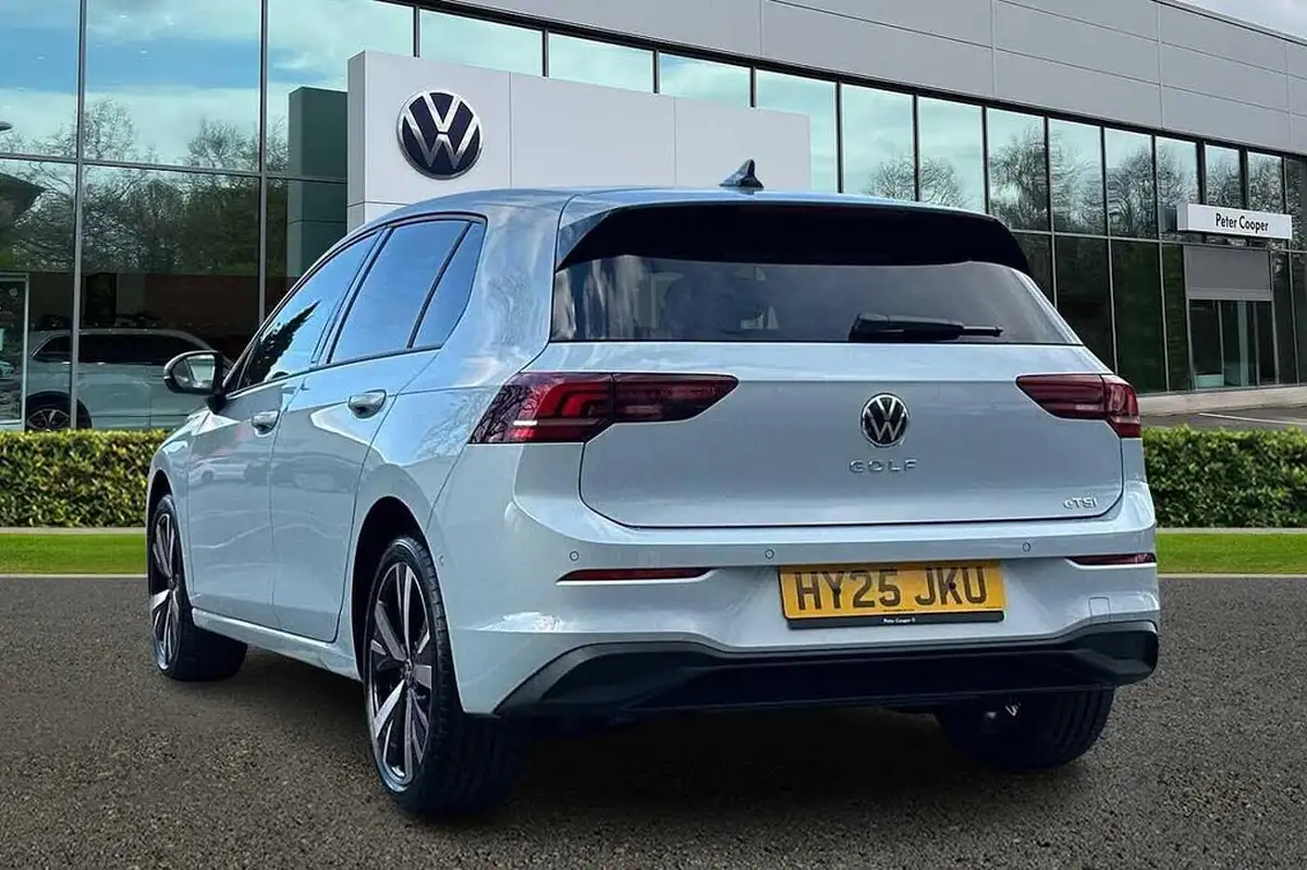 2025-volkswagen-golf-15-etsi-match-big-2