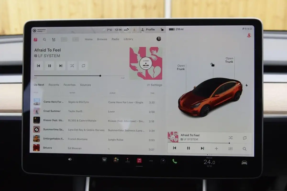 2020-tesla-model-3-e-performance-big-33