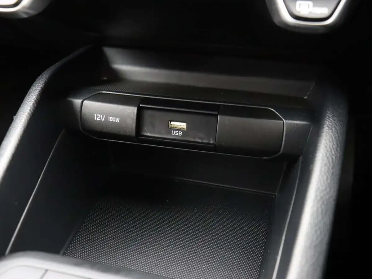 2022-kia-stonic-10-t-gdi-2-big-29