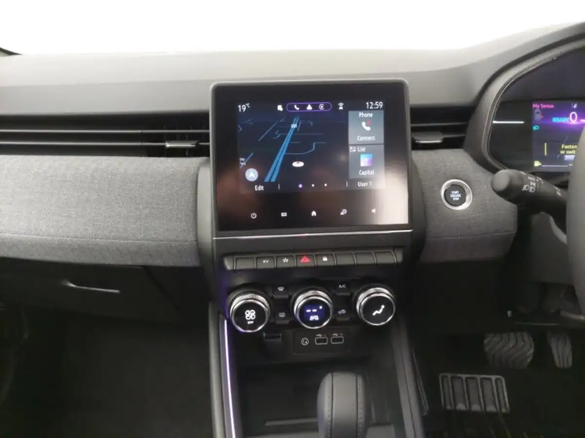 2024-renault-clio-16-techno-big-10
