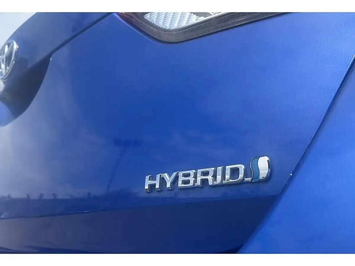 2018-toyota-auris-18-vvt-i-hsd-design-hatchback-big-26