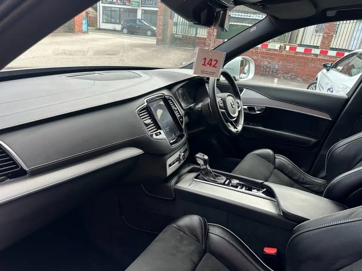 2019-volvo-xc90-20td-d5-r-design-big-18