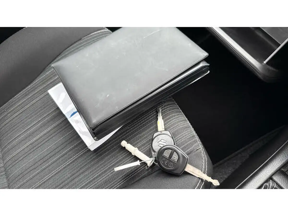 2016-suzuki-swift-12-sz-l-5d-big-18