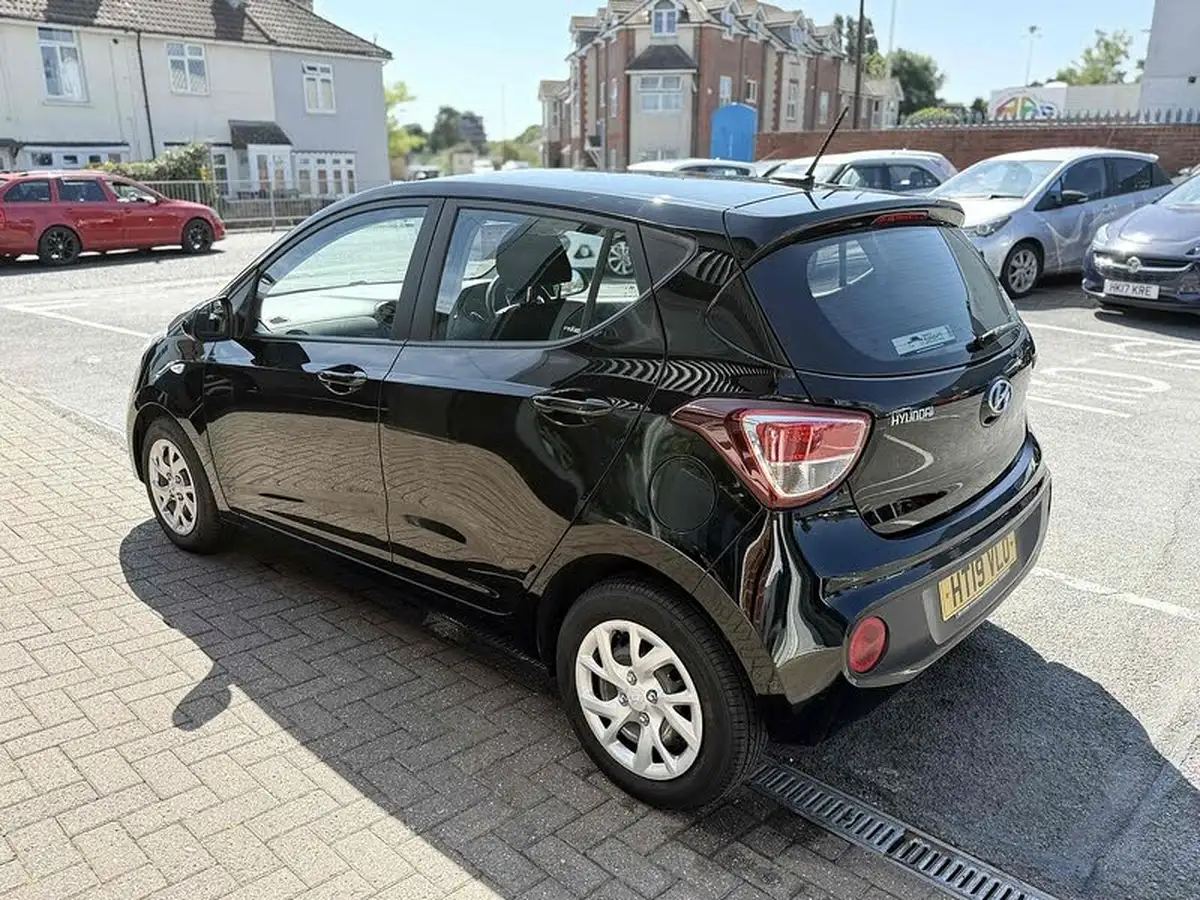 2019-hyundai-i10-10-se-67ps-big-4