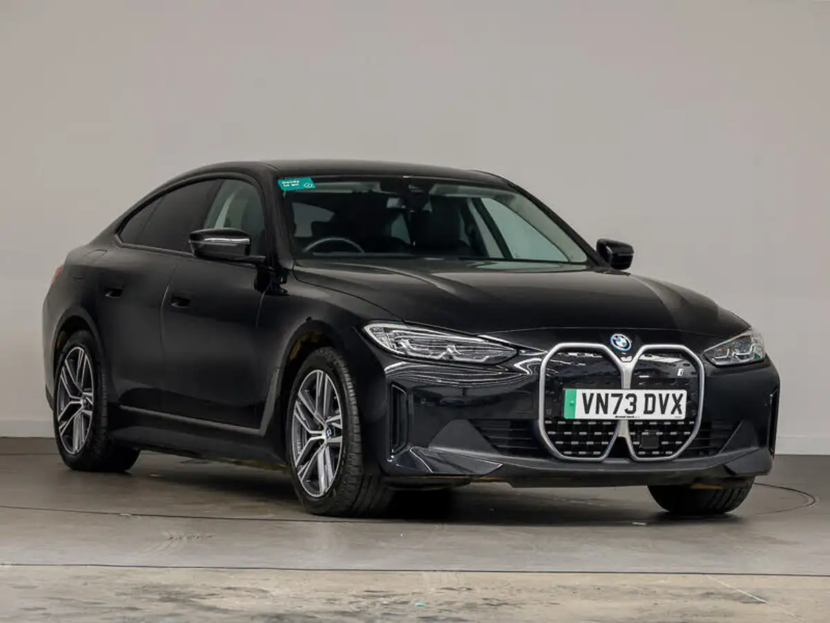 2023-bmw-i4-e-edrive35-sport-big-0