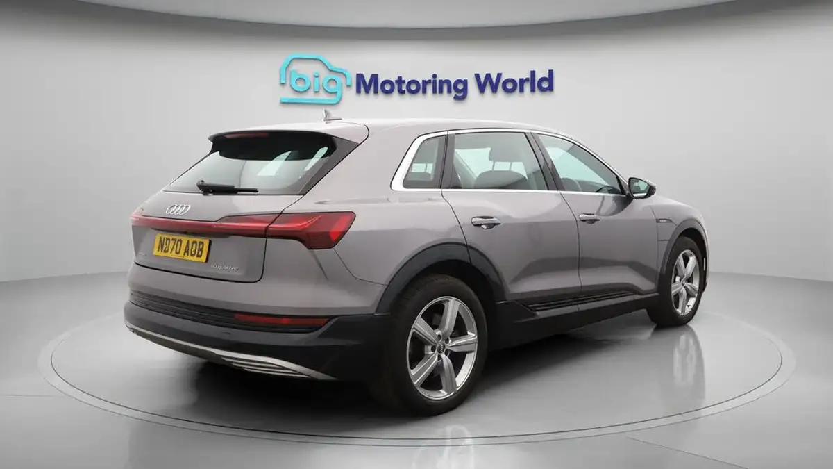 2020-audi-e-tron-50e-technik-big-7