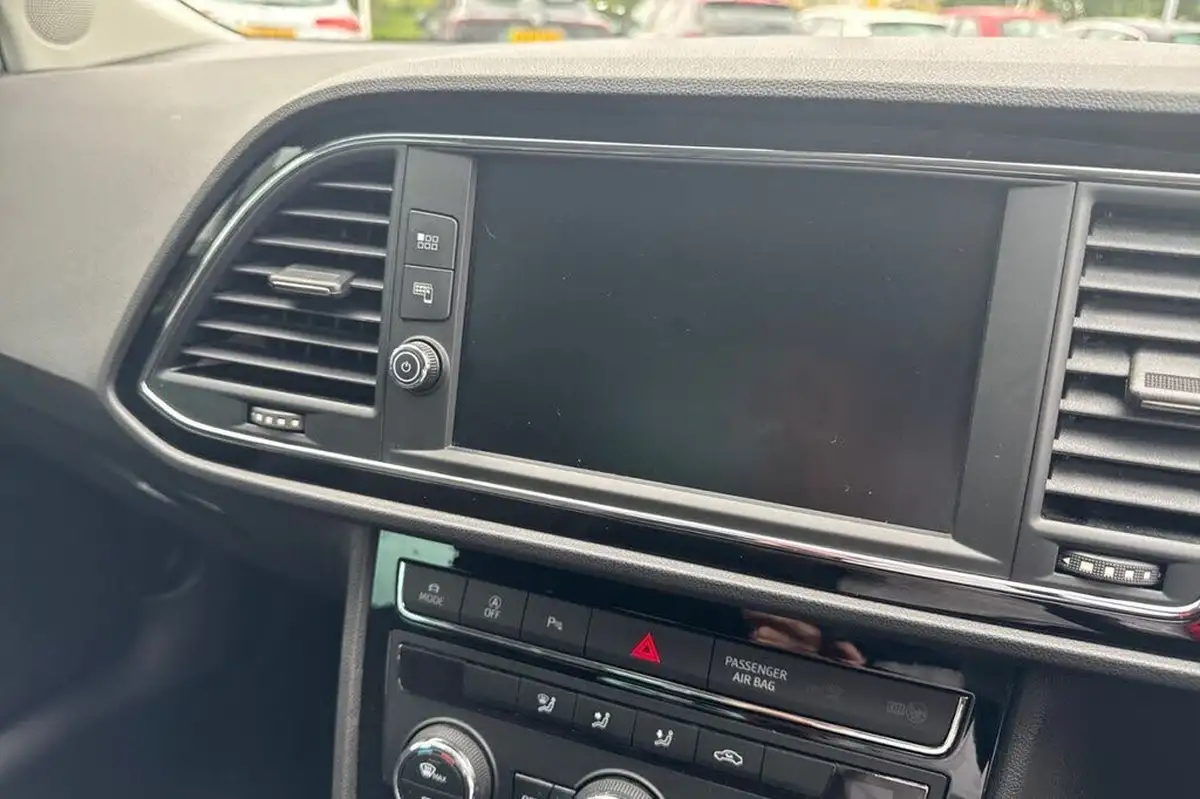 2019-seat-leon-15-tsi-evo-fr-150ps-hatchback-dsg-big-15
