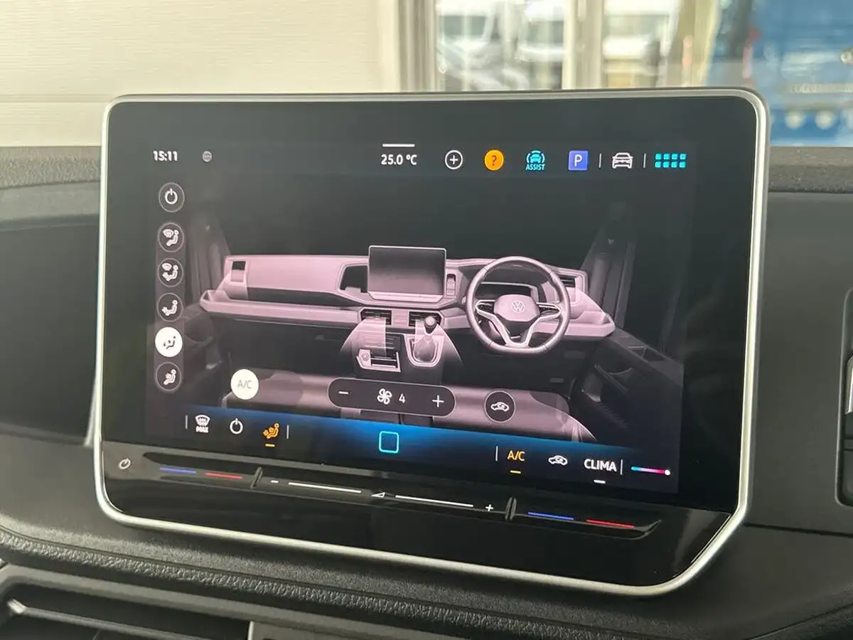 2025-volkswagen-crafter-big-24