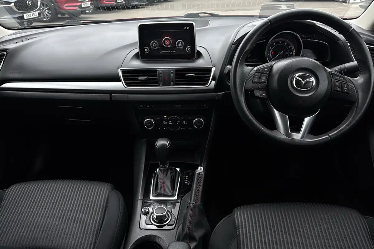 2015-mazda-mazda3-20-sport-nav-120ps-fastback-4d-auto-big-8