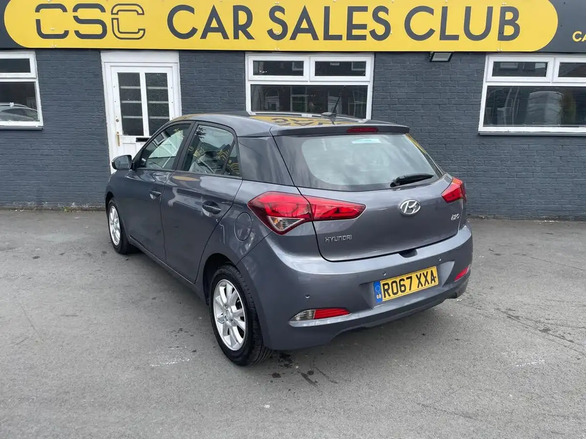 2017-hyundai-i20-12-se-hatchback-5d-big-6