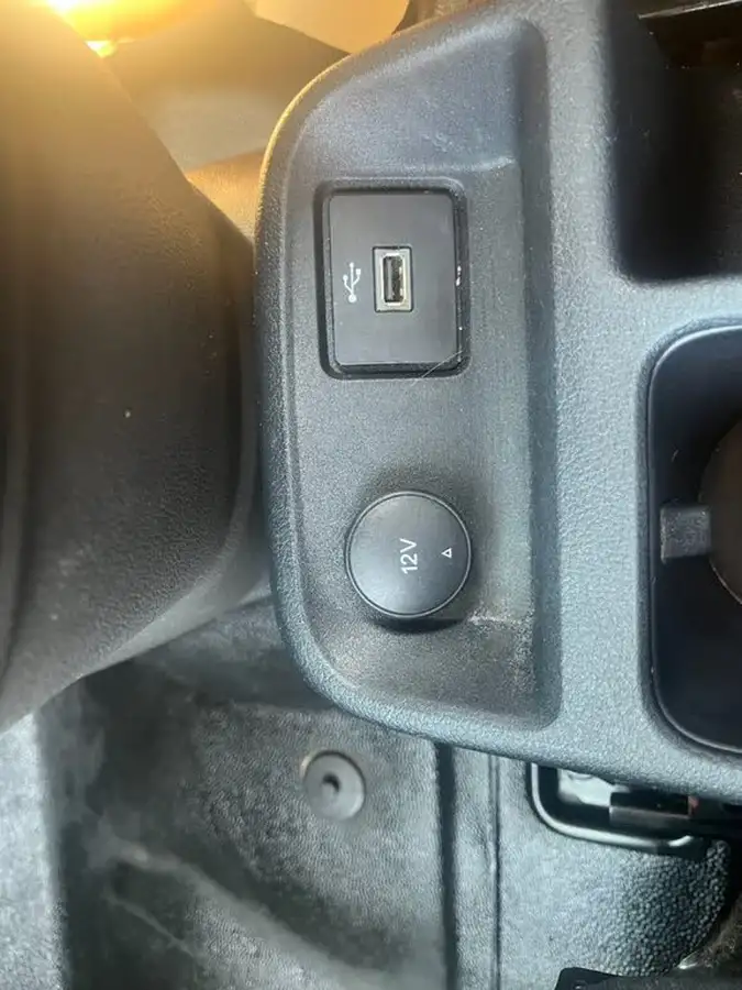 2021-ford-transit-connect-big-30