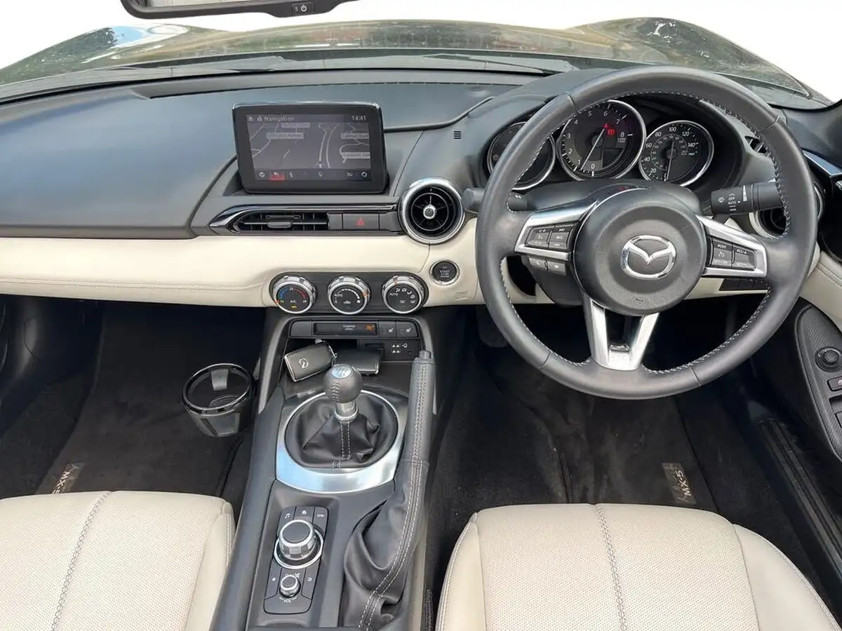 2024-mazda-mx-5-15-kizuna-big-6
