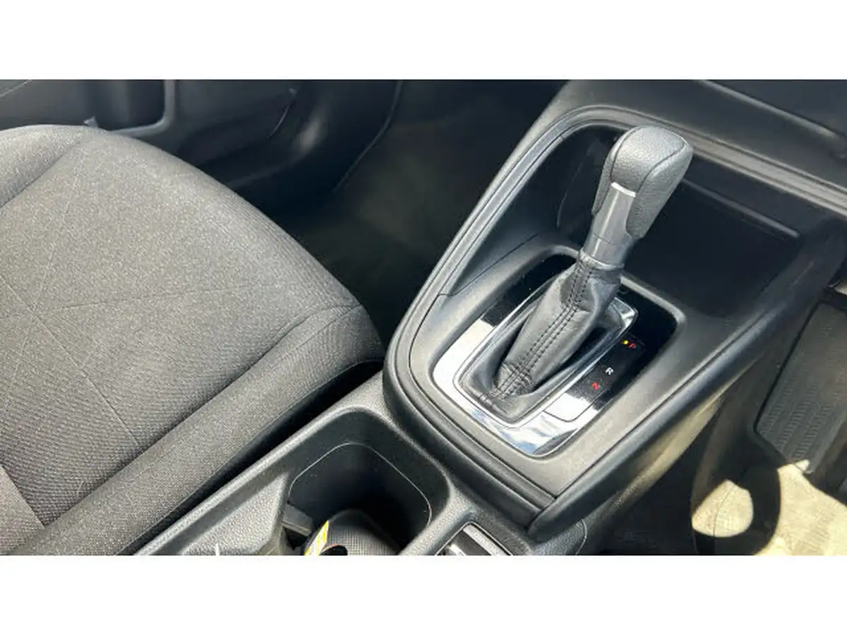 2022-honda-hr-v-15-i-mmd-elegance-big-17