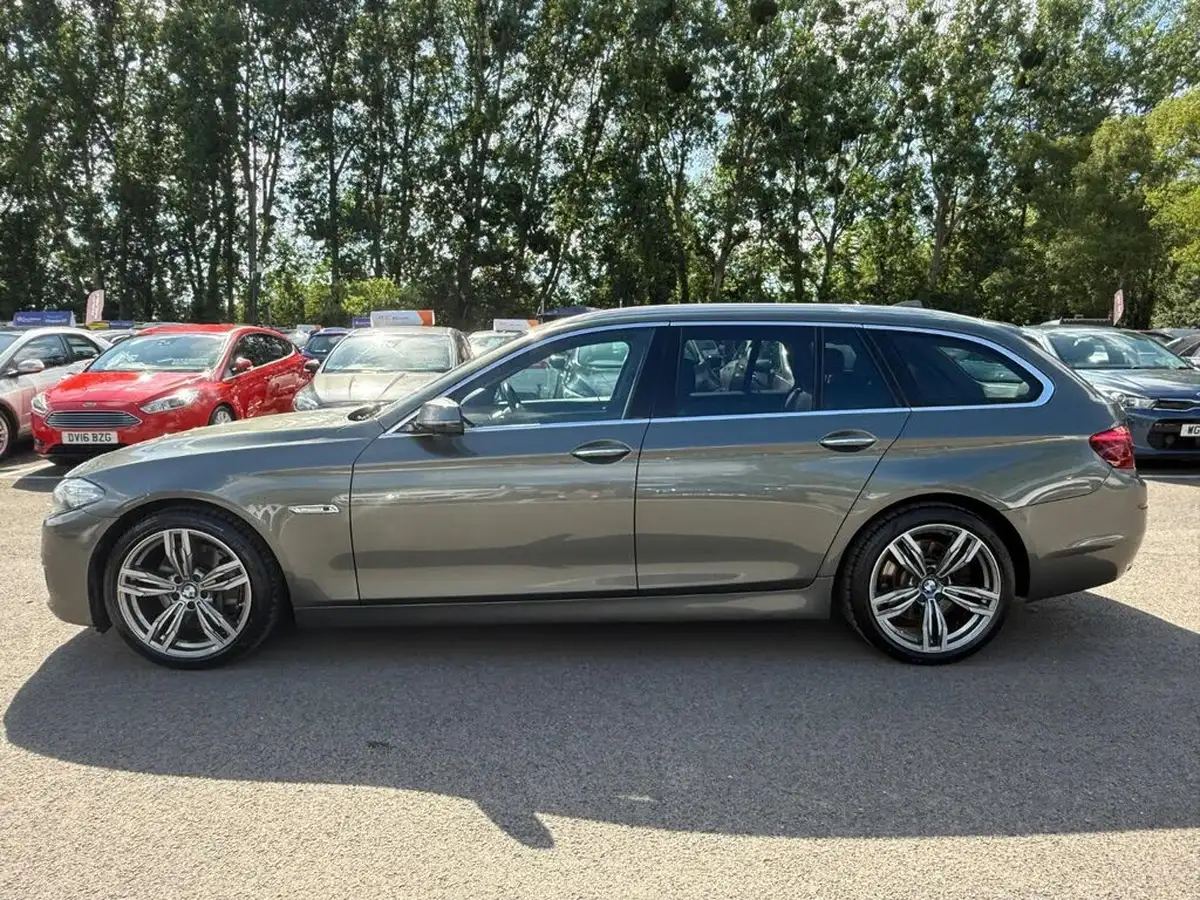 2014-bmw-5-series-30td-530d-luxury-touring-5d-big-6
