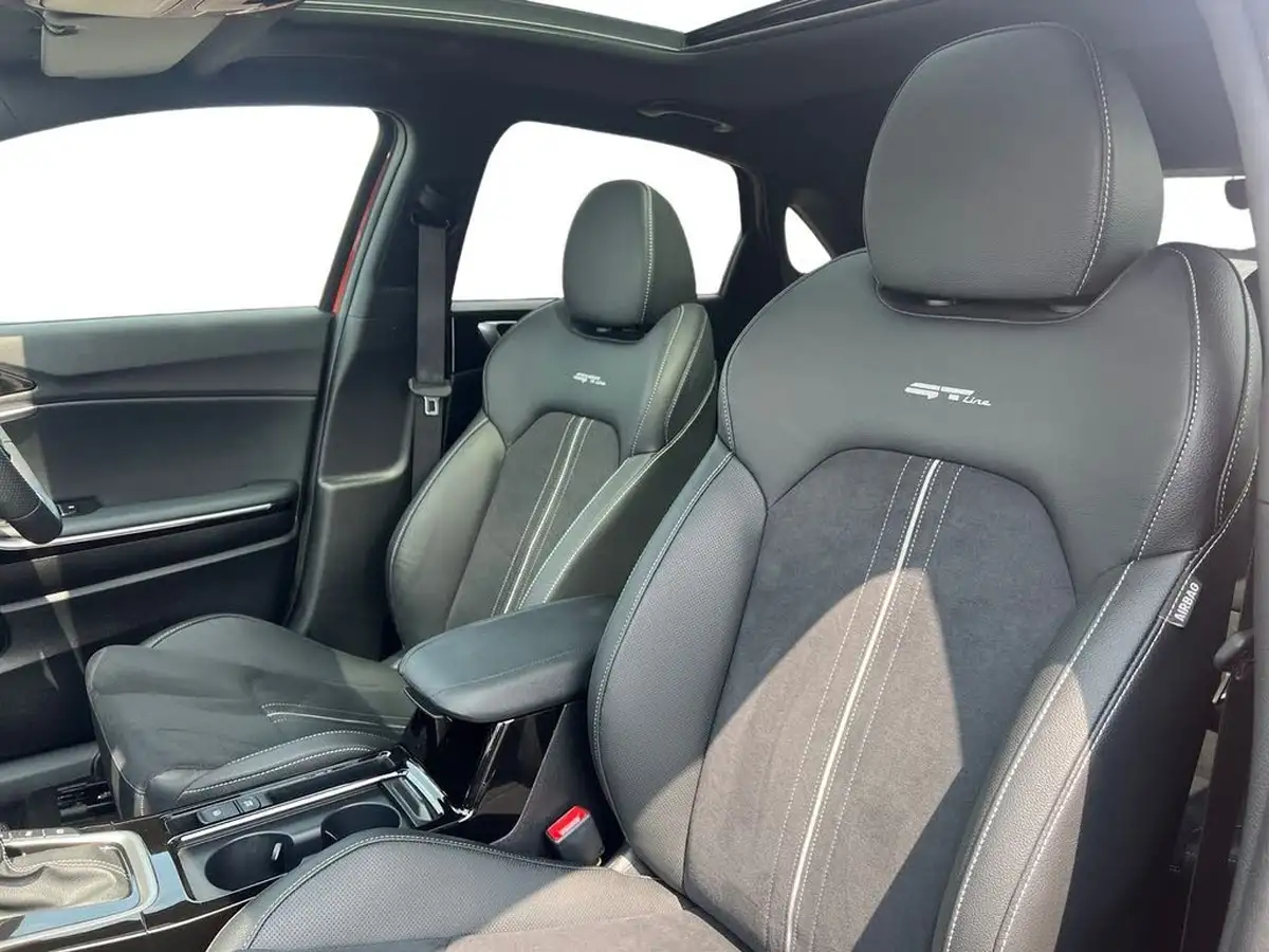 2025-kia-ceed-15-t-gdi-gt-line-s-big-8