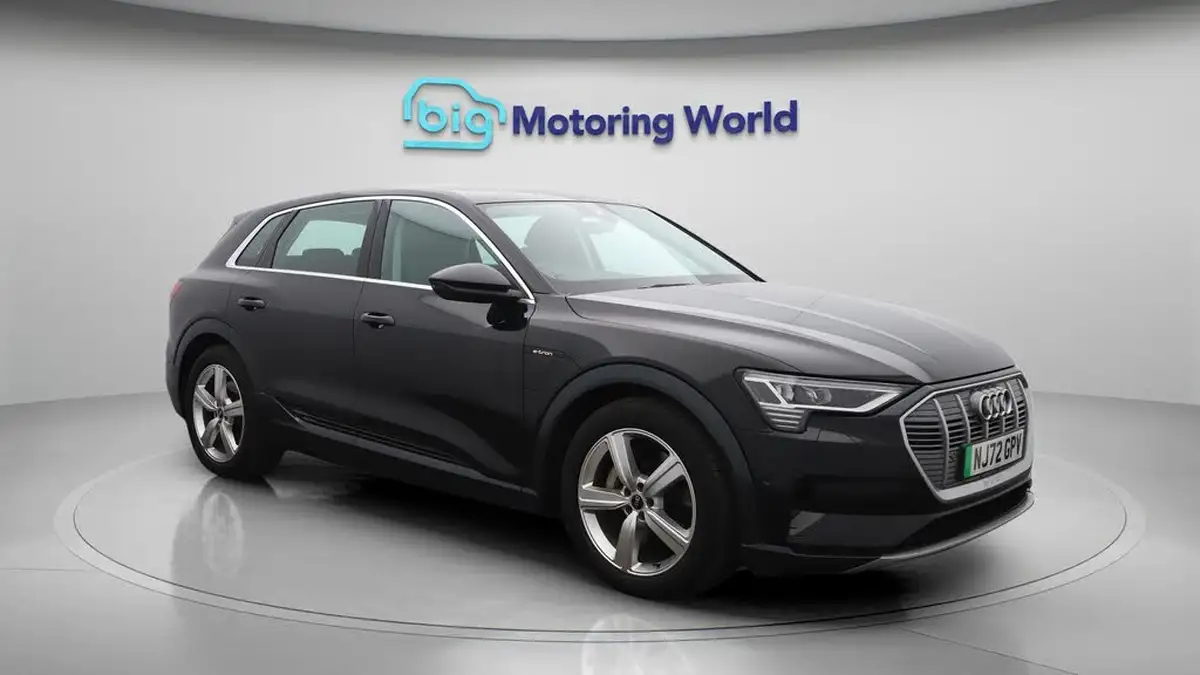 2022-audi-e-tron-55e-technik-station-wagon-big-1