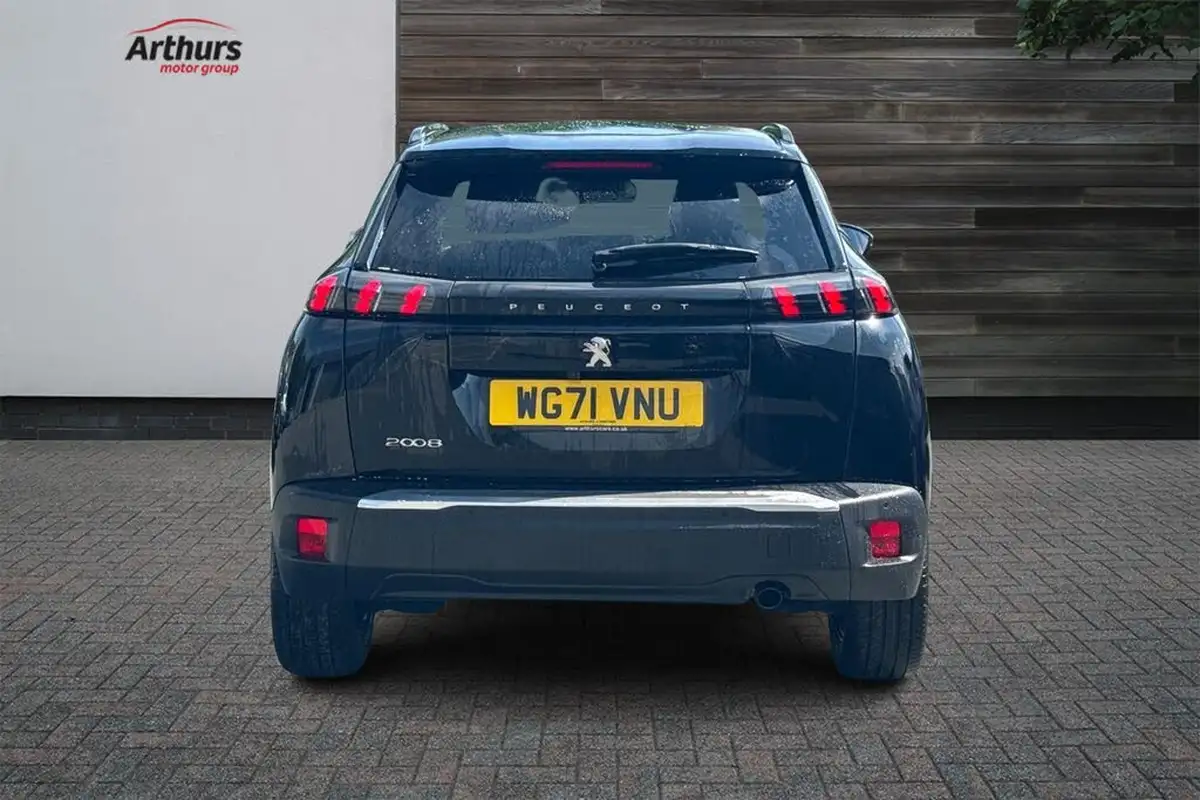 2021-peugeot-2008-suv-12-puretech-allure-premium-100bhp-big-3