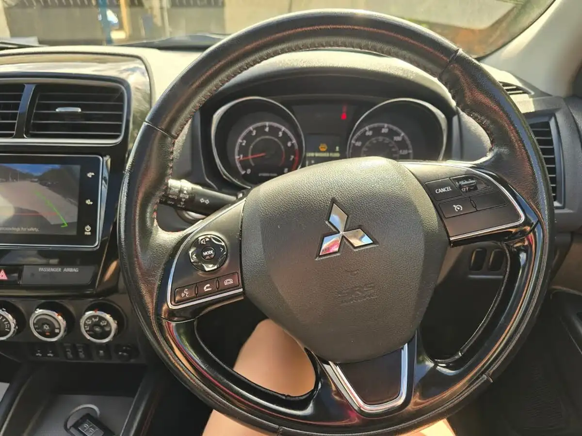 2019-mitsubishi-asx-16-black-big-35