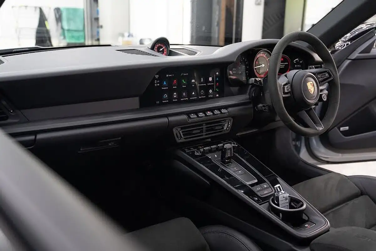 2022-porsche-911-30-carrera-gts-coupe-big-7