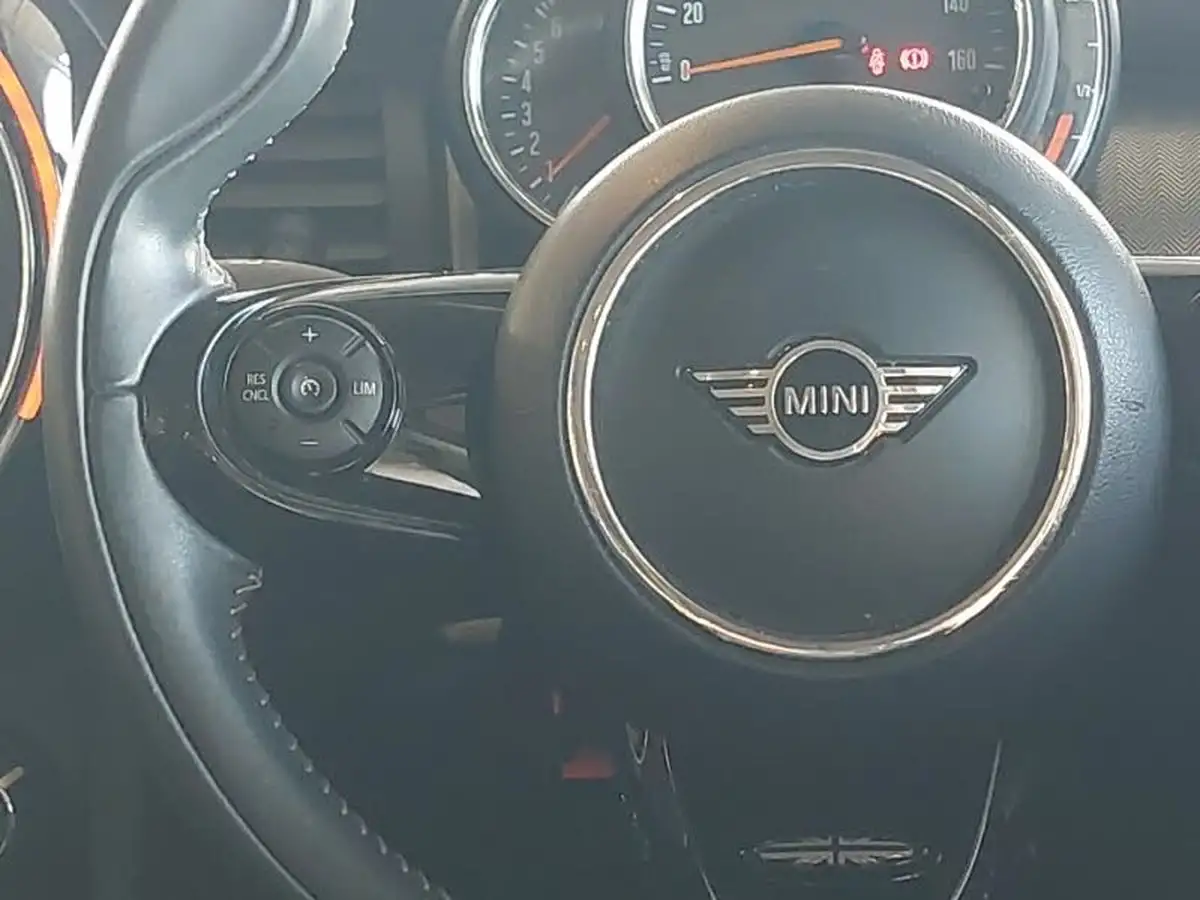 2019-mini-cooper-15-cooper-exclusive-134bhp-hatchback-5d-big-9