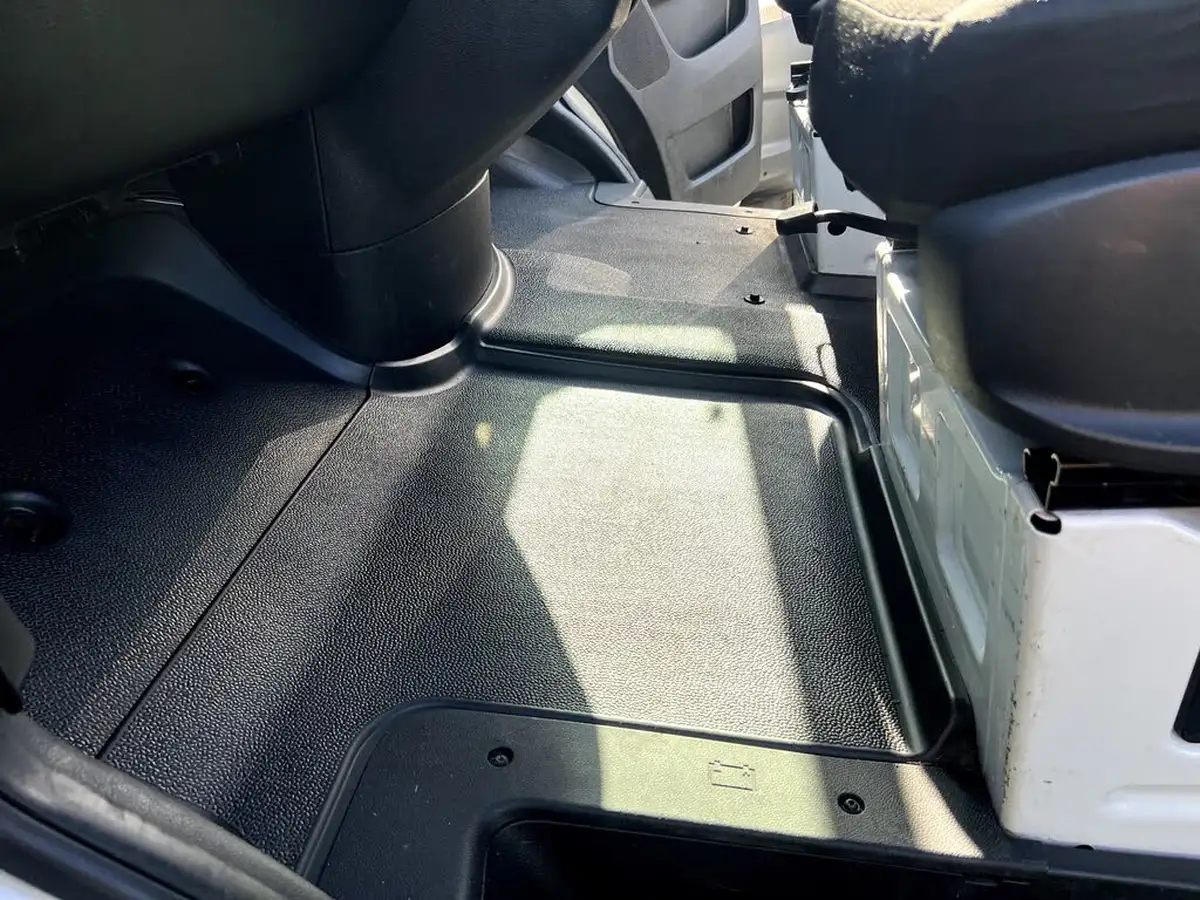 2018-mercedes-benz-sprinter-21cdi-311-l2h1-panel-van-rwd-eco-gear-360-big-22