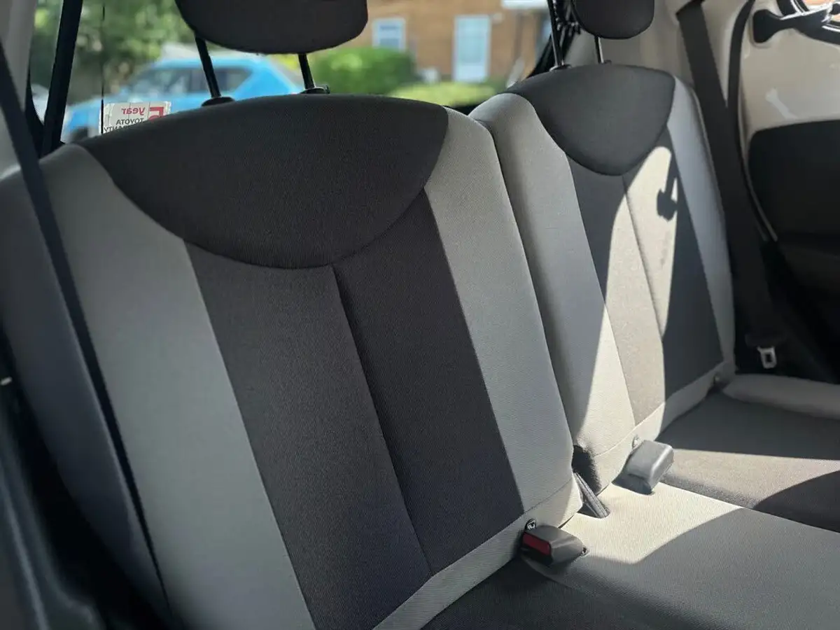 2018-toyota-aygo-10-vvt-i-x-press-71bhp-big-17