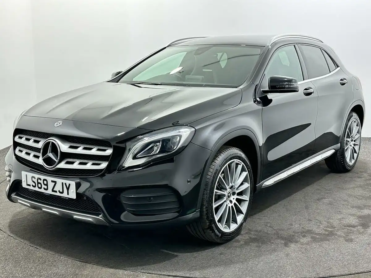 2019-mercedes-benz-gla-class-16-gla-200-amg-line-edition-7g-dct-big-2