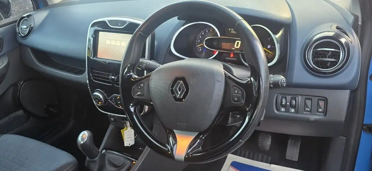 2015-renault-clio-09-dynamique-s-big-13