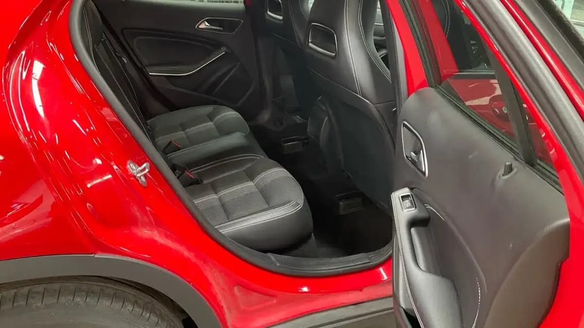 2019-mercedes-benz-gla-class-16-gla-180-urban-edition-7g-dct-big-7