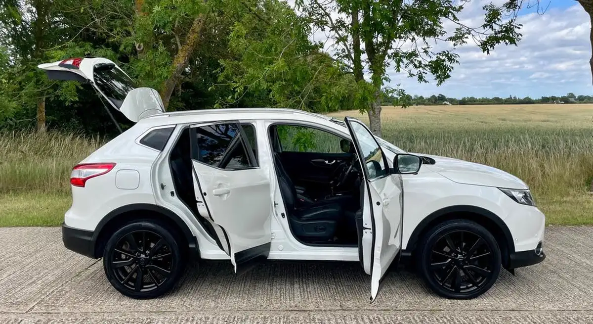 2017-nissan-qashqai-15dci-tekna-big-19