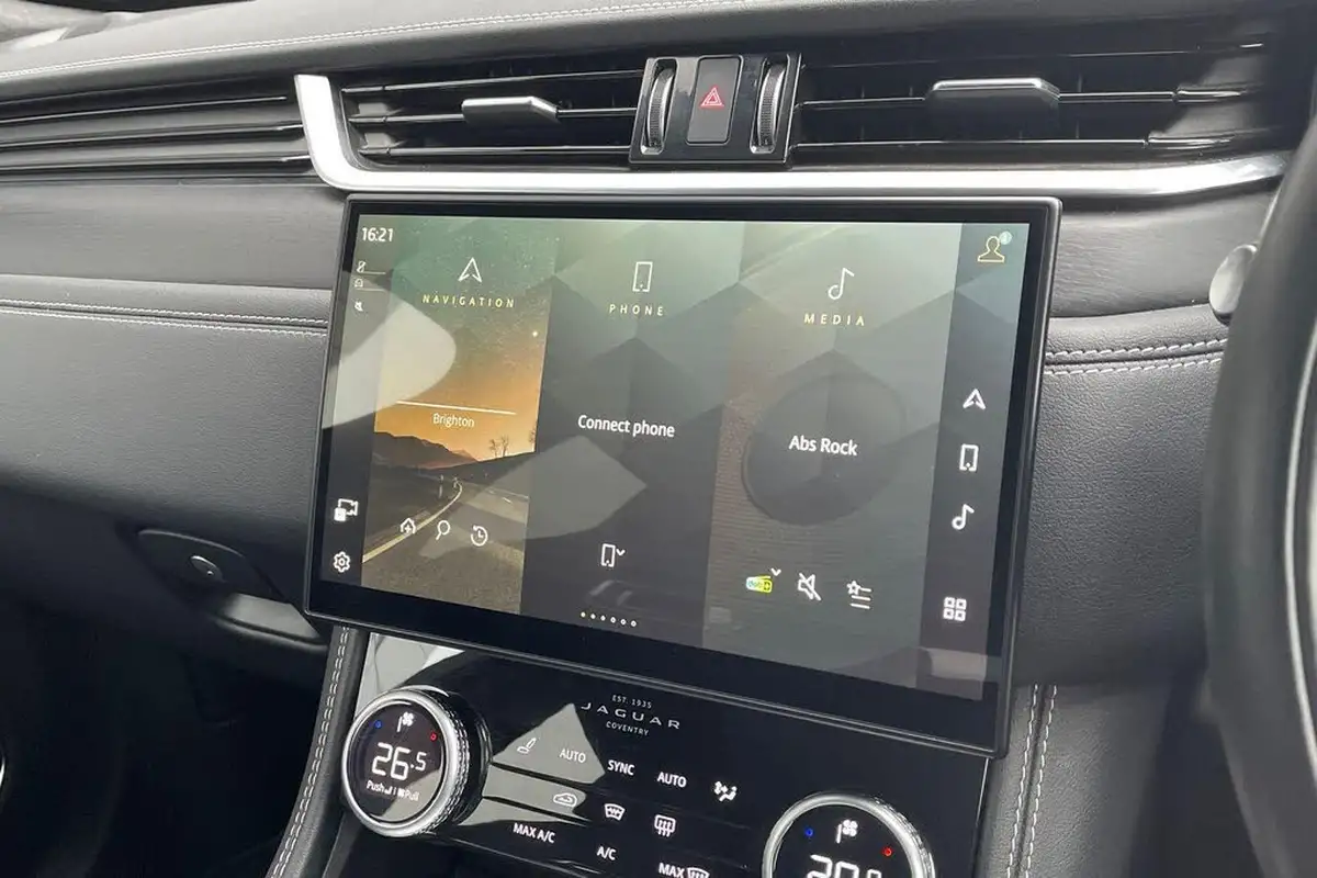 2023-jaguar-f-pace-20-p250-r-dynamic-hse-black-big-60