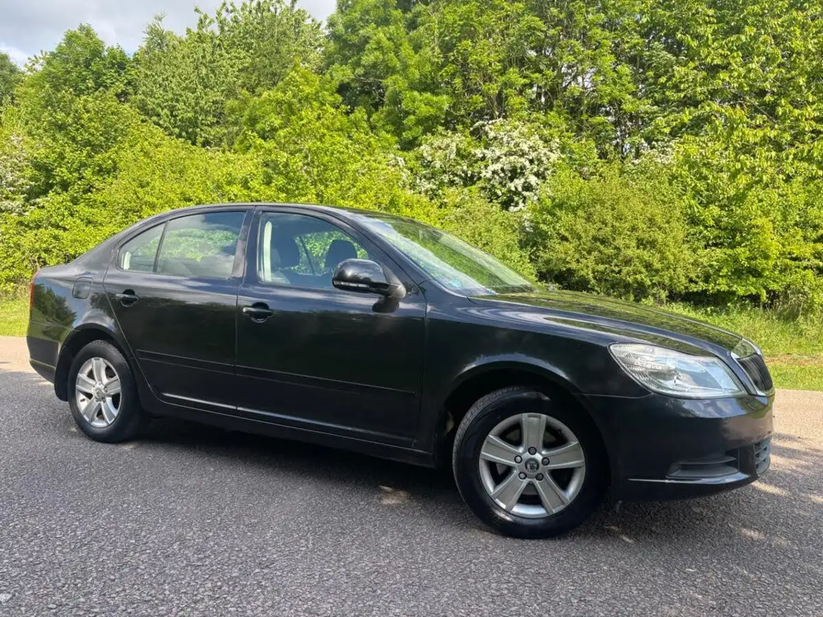 2010-skoda-octavia-14-se-tfsi-122bhp-hatchback-big-0