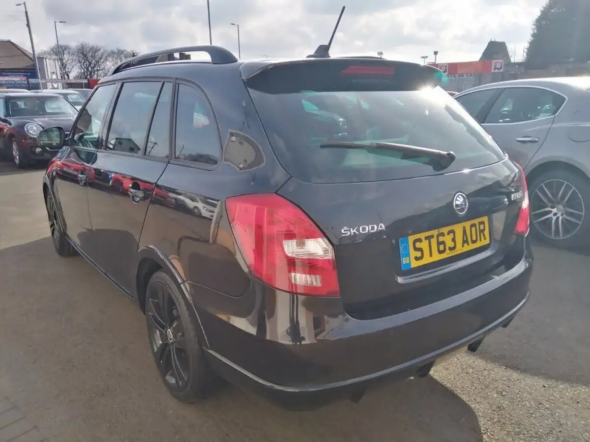 2013-skoda-fabia-big-4