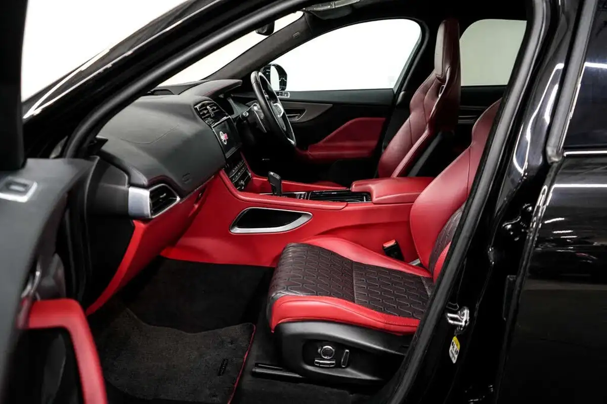 2020-jaguar-f-pace-50-v8-svr-big-20