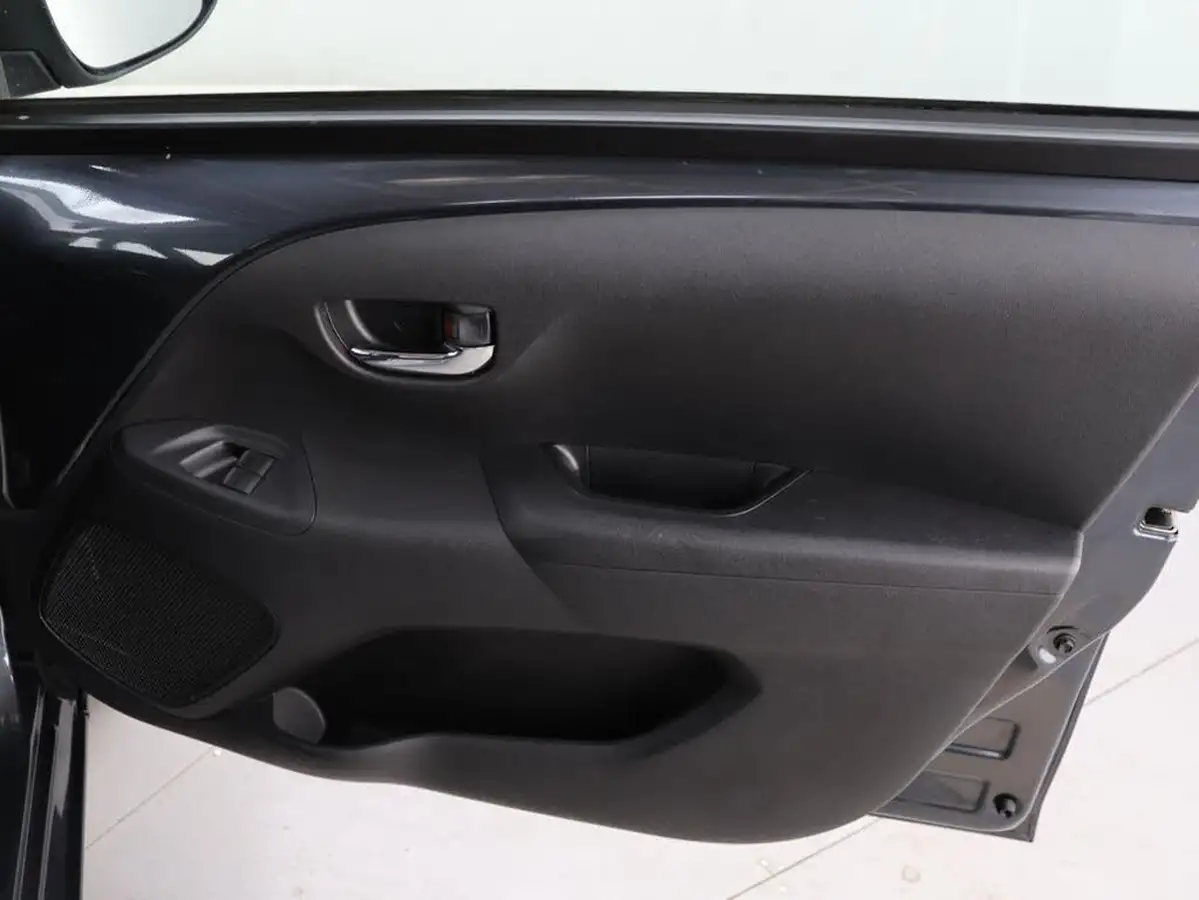 2018-citroen-c1-10-vti-flair-72ps-5d-big-25