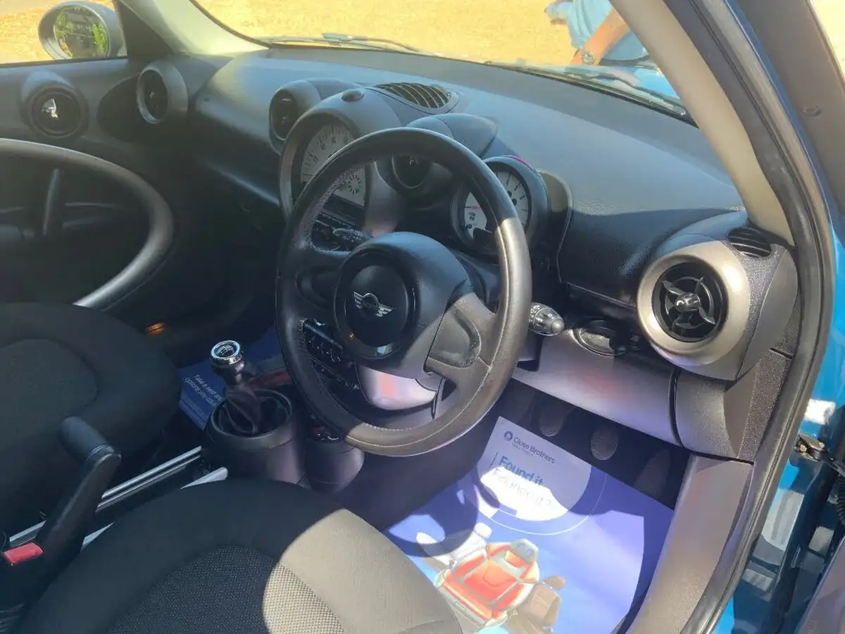 2011-mini-countryman-16-one-98bhp-hatchback-big-9